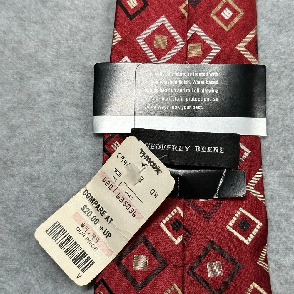 Geoffrey Beene Neck Tie Red Silk Geometric Diamond Pattern NWT